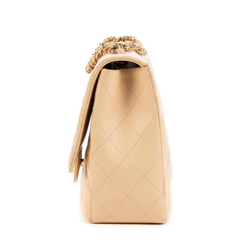 Chanel Classic Flap Jumbo - Picture 3 of 10